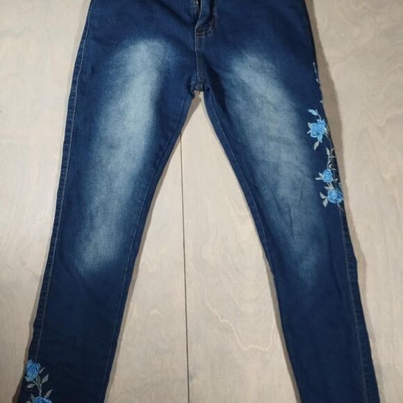 Blue Floral Eize 26/27 Acid Wash Dark Jeans Size Small - Picture 5 of 11